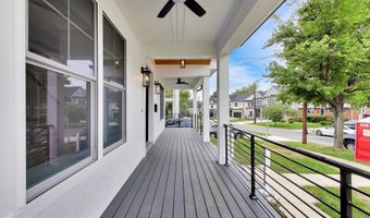 6410 WINNEPEG Rd, Bethesda, MD 20817