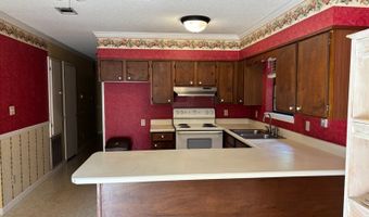 1351 Reynolds St, Bainbridge, GA 39817