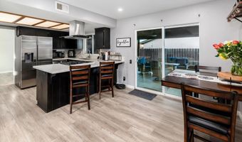 435 W Hawthorne St, Fallbrook, CA 92028