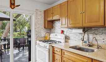 75 Oak St, Amityville, NY 11701