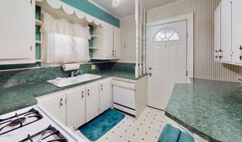 122 E 25th Ave, Altoona, PA 16601