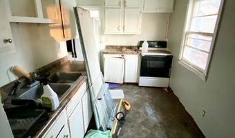 3823 Bowdoin St, Des Moines, IA 50313