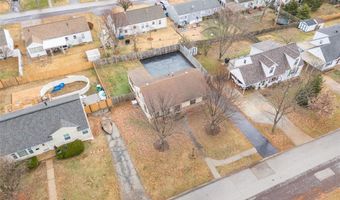 6919 Greenholly Dr, Affton, MO 63123