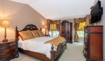 20 Sanctuary Dr, East Greenwich, RI 02818