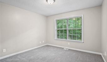 1027 Regency Dr, Acworth, GA 30102