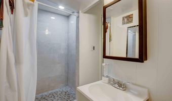 9102 4TH St, Lanham, MD 20706