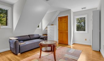 155 Stony Creek Rd, Branford, CT 06405