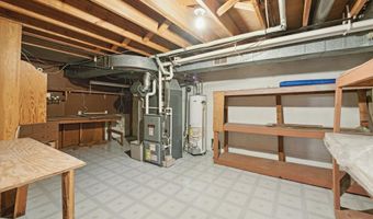 2010 Brampton Ct Ct, Ann Arbor, MI 48103