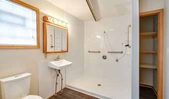 12222 Cenfield St NE, Alliance, OH 44601