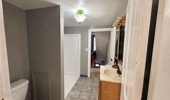 122 W Front St, Alburtis, PA 18011