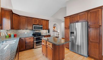 4732 N PROVIDENCE Ave 301, Appleton, WI 54913