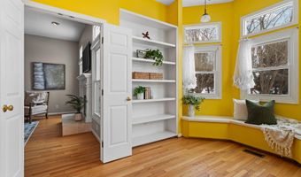 5971 Creekview Ct, Ann Arbor, MI 48108