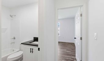 317 Creekside Dr, Albertville, AL 35950
