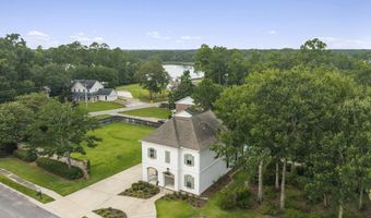 1908 Courtney Ln, Biloxi, MS 39532