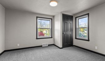 1200 S KERNAN Ave, Appleton, WI 54915