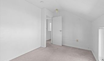 21 Hyde St 4, Burlington, VT 05401
