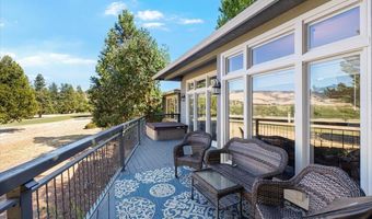 900 Cypress Point Loop, Ashland, OR 97520