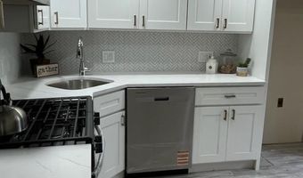 19 Clark Pl, Avenel, NJ 07001