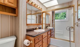 4 Long St, Barre, VT 05641