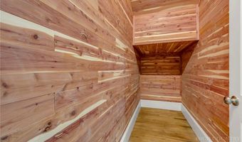 1122 Summit Park Dr, Banner Elk, NC 28604