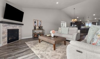 5702 N YOSEMITE Ln, Appleton, WI 54913