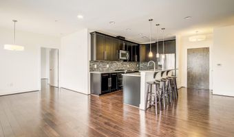 1107 S WALTER REED Dr 302, Arlington, VA 22204
