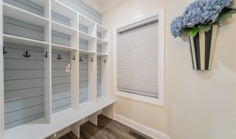 1203 Whispering Shrs, Vermilion, OH 44089