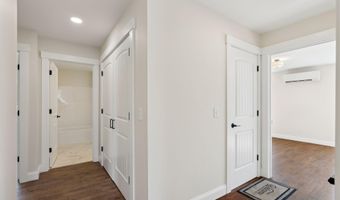 1542 Foxes Ridge Rd, Acton, ME 04001