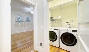 107 GREENVILLE St, Abbeville, SC 29620