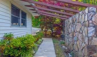 144 Panther Creek Dev, Almond, NC 28702