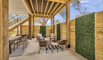 218 Thomas St, Bay St. Louis, MS 39520