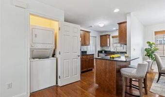 60 Bay Spring Ave A9, Barrington, RI 02806