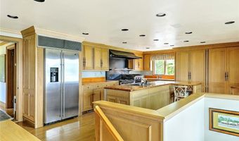 69 Nayatt Rd, Barrington, RI 02806