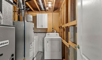 900 PHOENIX Dr, Cheyenne, WY 82001