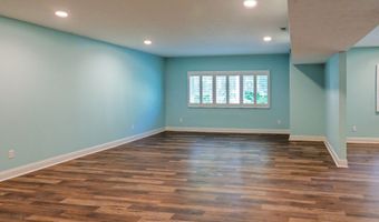 372 Foxboro Dr, Avon, IN 46123