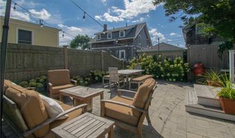 6 Bayside Ave, Newport, RI 02840
