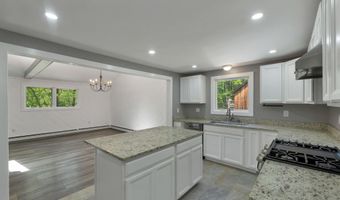 218 Main St, Alton, NH 03809