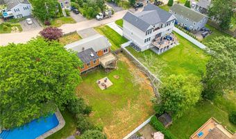 47 Allston Ave, Middletown, RI 02842