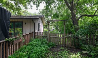 2897 Glacier Valley Rd, Fitchburg, WI 53711