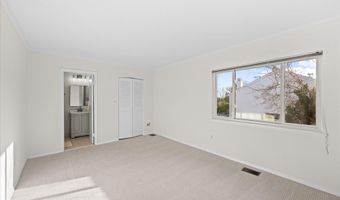 4619 MAYHUNT Ct, Alexandria, VA 22312