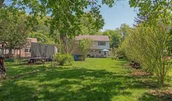 21 Bethpage Dr, Bethel, CT 06801