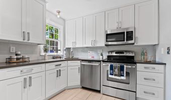 3390 WHIPPLE Ct, Annandale, VA 22003