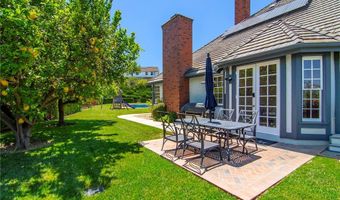 29302 Laro Dr, Agoura Hills, CA 91301