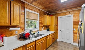 1033 E 4th St, Alice, TX 78332