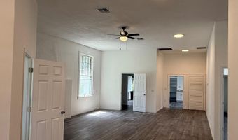 18 E Pleasant St, Avon Park, FL 33825