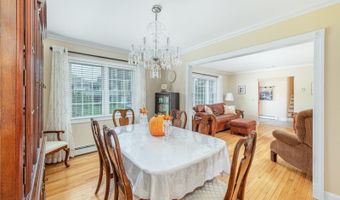 3 Travel Rd, Alloway, NJ 07461