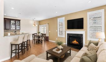 43117 SHORE Sq, Ashburn, VA 20148