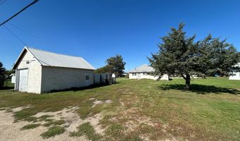829 E 1st St, Ainsworth, NE 69210