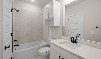 3329 SE MP Pkwy 303, Bentonville, AR 72712