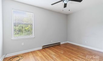 8428 Clear Meadow Ln, Charlotte, NC 28227